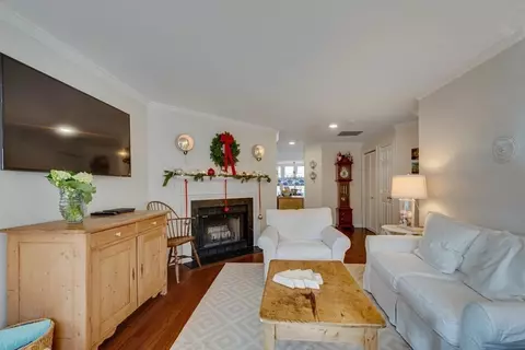 9 Highland Ct #9, Needham, MA 02492 photo 4