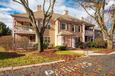 9 Highland Ct #9, Needham, MA 02492