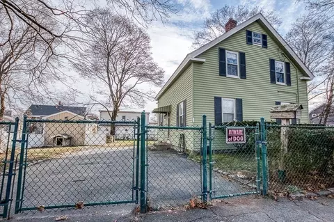 36 Belknap St, Dedham, MA 02026 photo 4