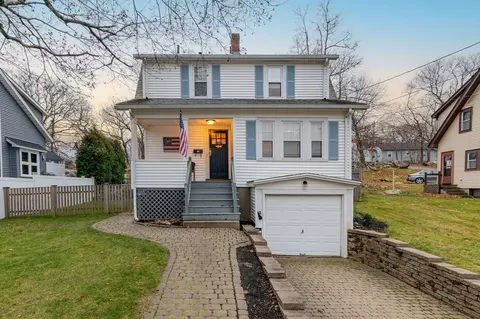 41 Glendale St, Weymouth, MA 02188