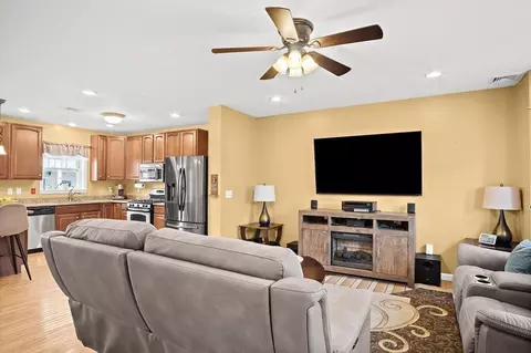 10 Alpine Rd #10, Everett, MA 02149 photo 2