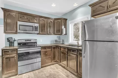 46 Harvard St, Chicopee, MA 01020 photo 4