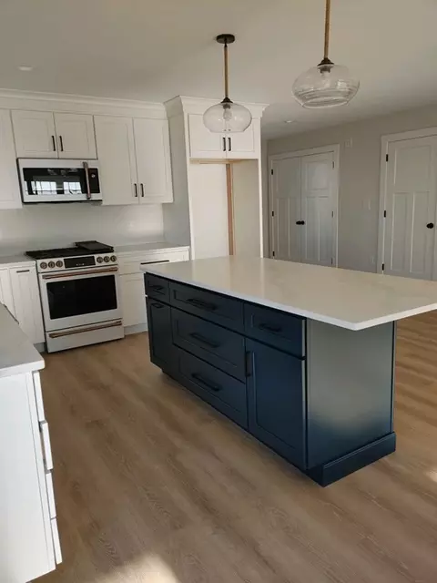 Kitchen - 207 Beach Rd #E, Salisbury, MA 01952 photo 1 of 1