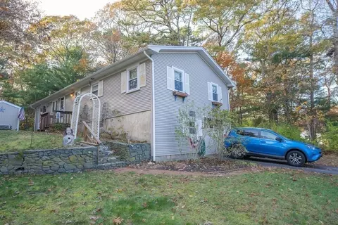 165 Bartlett Rd, Plymouth, MA 02360