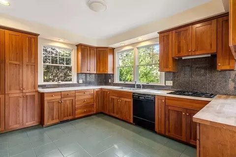 128 Bradford St, Needham, MA 02492 photo 8