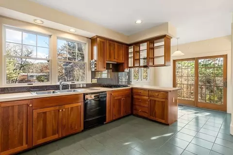 128 Bradford St, Needham, MA 02492 photo 9