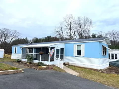 31 First Ave, Westfield, MA 01085
