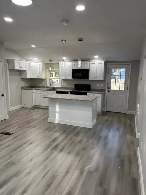 73 Martin St, Buzzards Bay, MA 02532 photo 3