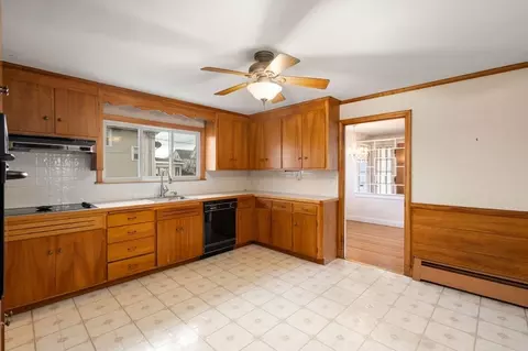 25 Margin St, Peabody, MA 01960 photo 10