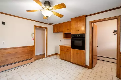 25 Margin St, Peabody, MA 01960 photo 9