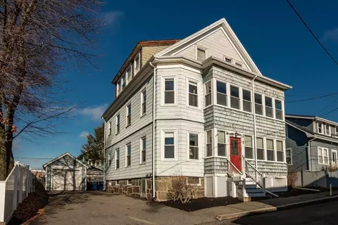 5 Saint Paul St, Salem, MA 01970