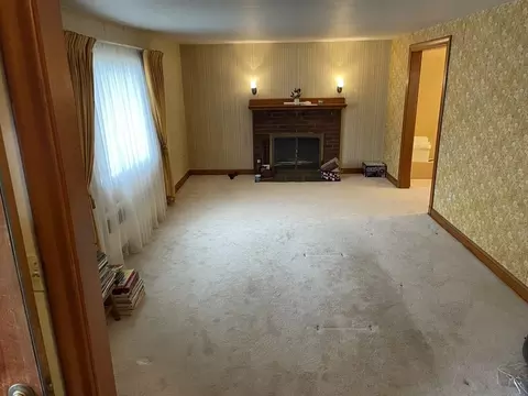 32 Leonard St, Dedham, MA 02026 photo 2