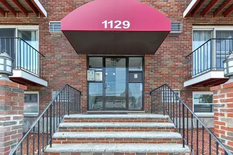 1129 N Shore Rd #3D, Revere, MA 02151