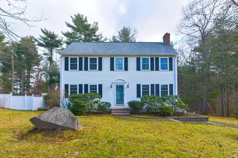 19 Short St, Franklin, MA 02038