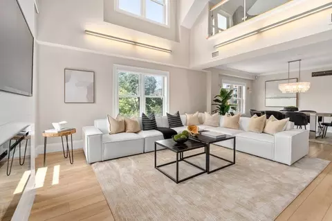 55 Park St #PH 4A, Brookline, MA 02446