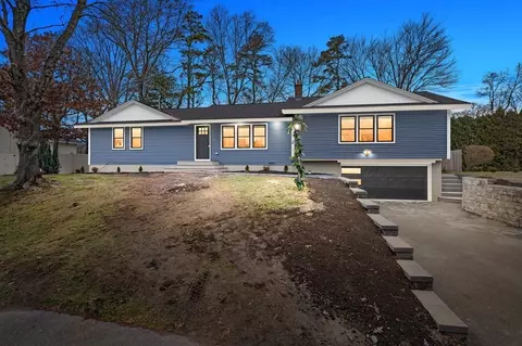 13 Bowdoin Dr, Milford, MA 01757