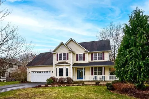 228 Cardinal Way, Northampton, MA 01062