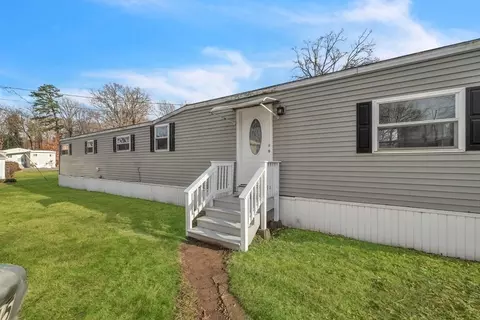 45 Pipit Dr, Chicopee, MA 01020