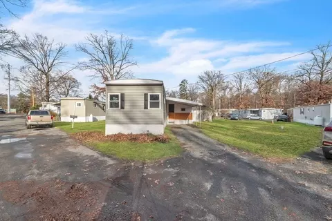 45 Pipit Dr, Chicopee, MA 01020 photo 3