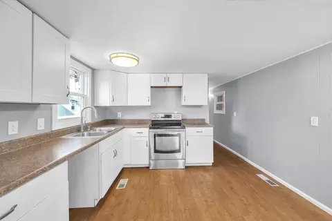 45 Pipit Dr, Chicopee, MA 01020 photo 13