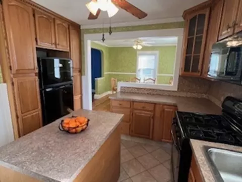 238 Edendale St, Springfield, MA 01104 photo 13