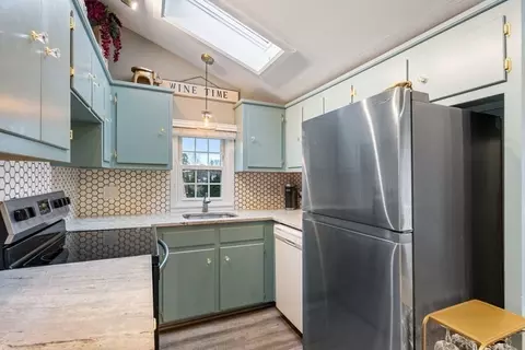 2 Short St, Wareham, MA 02558 photo 9