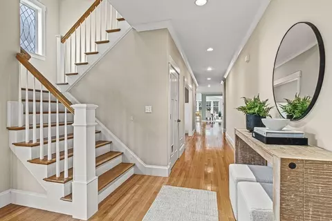 74 Oak St, Wellesley, MA 02482