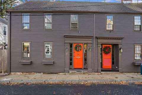 27 Merrill St, Newburyport, MA 01950
