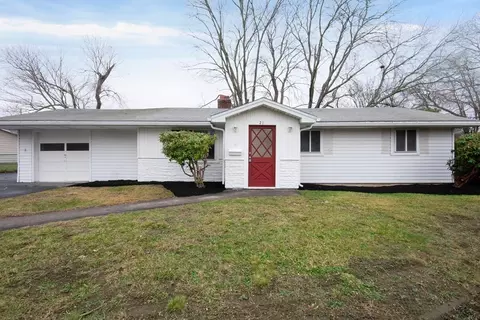 21 Devine Rd, Randolph, MA 02368