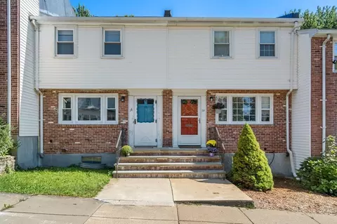 18 Manning St, Boston, MA 02131