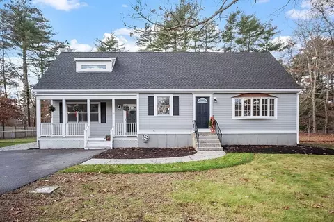 10 Shaw St, Carver, MA 02330