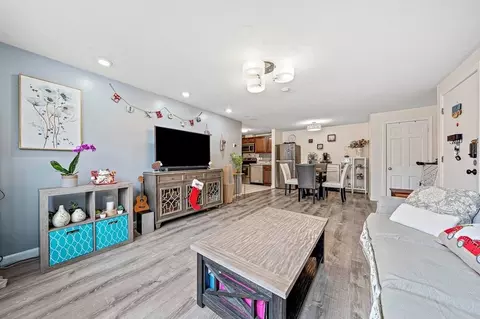 3 Tara Dr #7, Weymouth, MA 02188