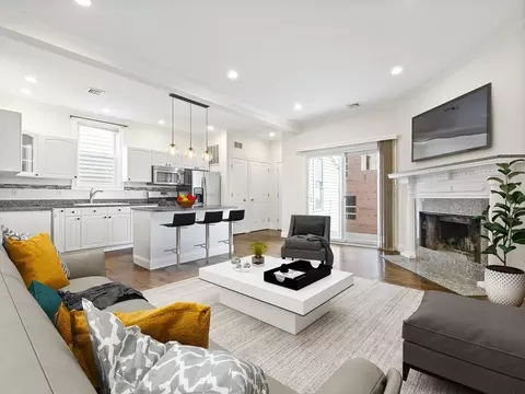 324 Dorchester St #3, Boston, MA 02127