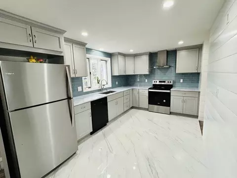 10 Robert Rd, Framingham, MA 01702 photo 8