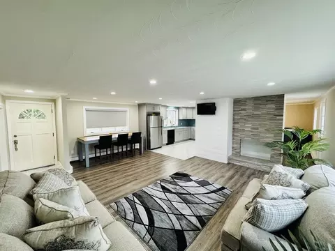 10 Robert Rd, Framingham, MA 01702 photo 4