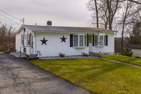 70 Glenwood Ave, Southbridge, MA 01550