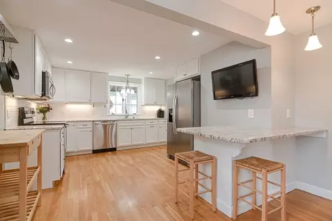 18 Elmwood Ave, Natick, MA 01760 photo 8