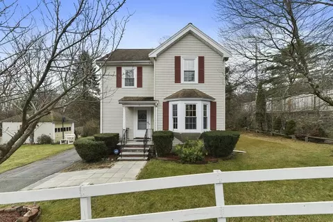 7 Wilson Ave, Dedham, MA 02026