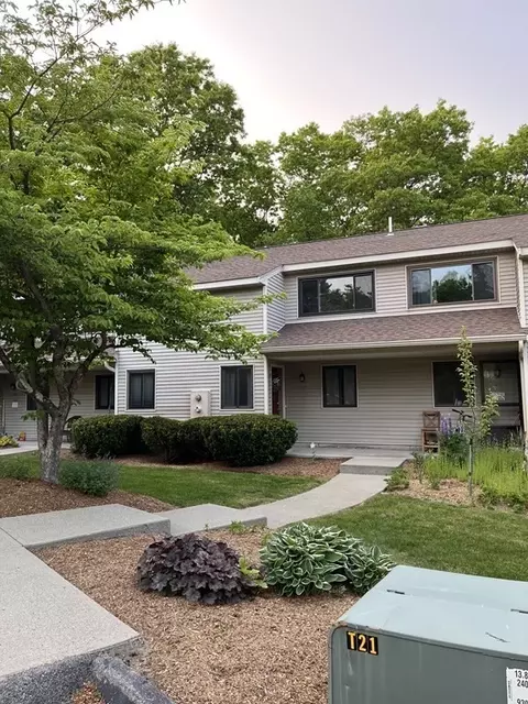167 Highwood Dr #167, Franklin, MA 02038