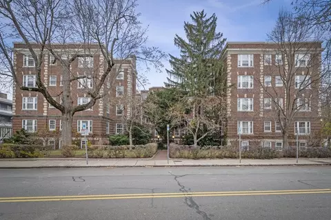 41 Linnaean St #28, Cambridge, MA 02138