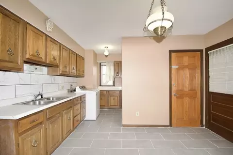 64 Kendall St, Chicopee, MA 01020 photo 24