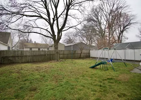 64 Kendall St, Chicopee, MA 01020 photo 4
