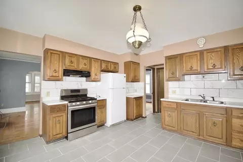 64 Kendall St, Chicopee, MA 01020 photo 23