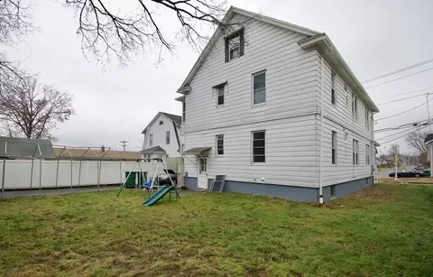 64 Kendall St, Chicopee, MA 01020 photo 3