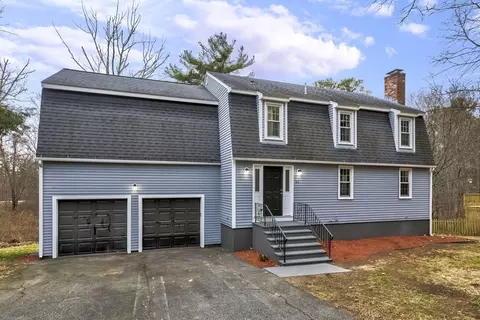 51 Carroll Manor Rd, Grafton, MA 01536