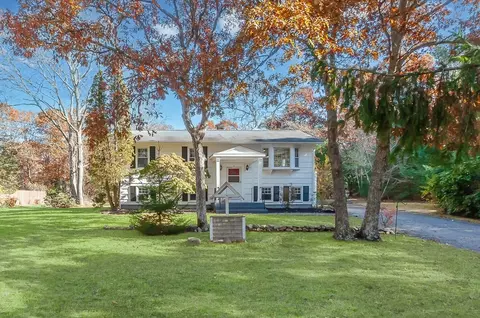 6 Stockton Short Cut St, Wareham, MA 02571