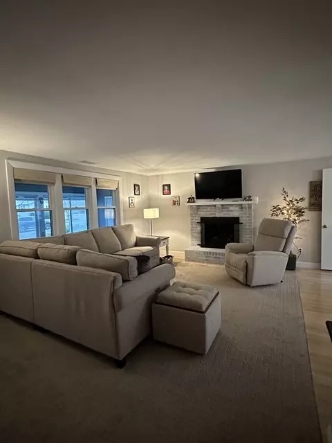 48 River St, Danvers, MA 01923 photo 4