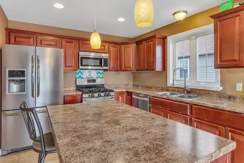 93 Commonwealth, Fall River, MA 02721 photo 4
