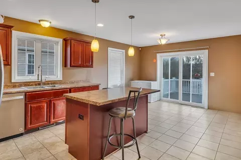 93 Commonwealth, Fall River, MA 02721 photo 3