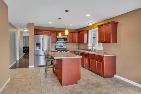 93 Commonwealth, Fall River, MA 02721 photo 2